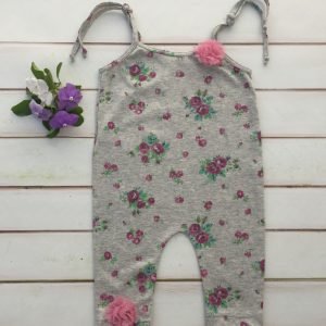 MONO GRIS CON FLORES