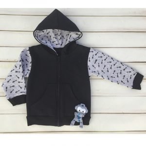 CAMPERA NEGRA CON FLECHAS