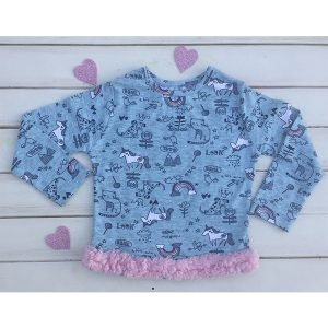 REMERA UNICORNIOS CON VOLADO DE PELUCHE