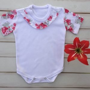 BODY BLANCO C/VOLADO DE FLORES ROJAS GRANDES