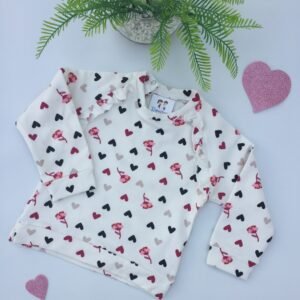 BUZO BLANCO CON CORAZONES Y FLORES STYN
